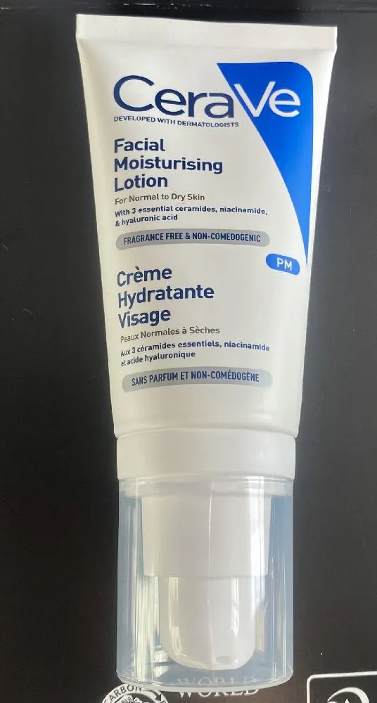 Facial moisturising lotion 😊