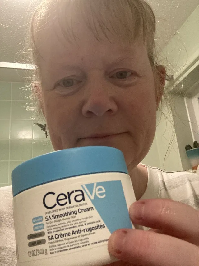 This  cerave smoothing cream still does a great job keeping