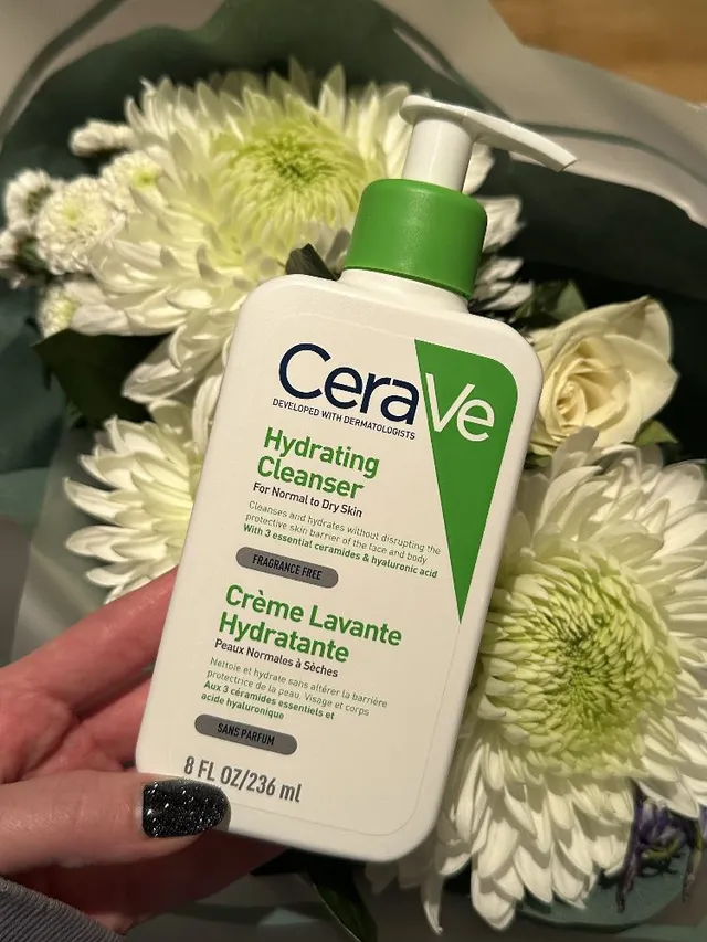 CeraVe Hydrating Facial Cleanser: Nourishing Skincare Excellence for Normal to Dry Skin