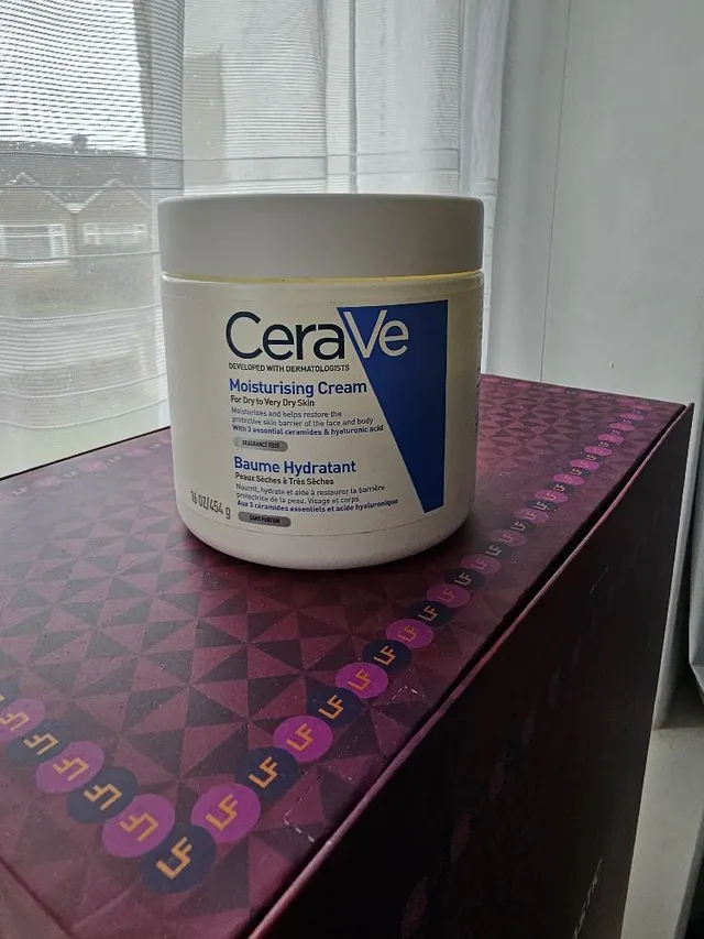 Cerva moisturising cream