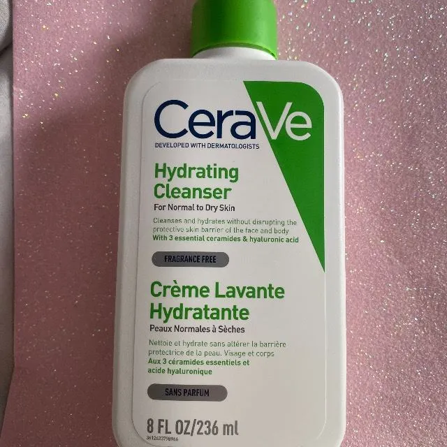 My review for the hydrating cleanser 💚