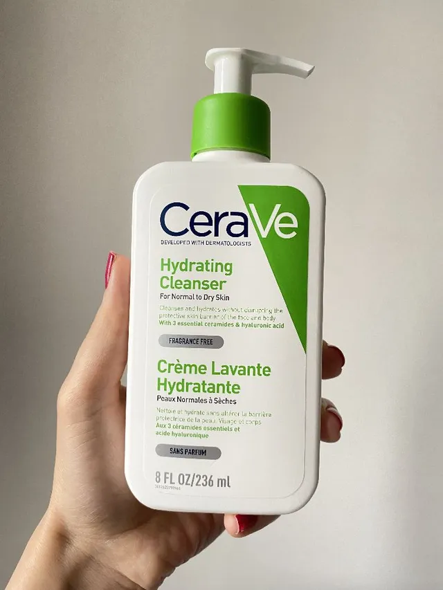 💚CeraVe Hydrating Cleanser 💚