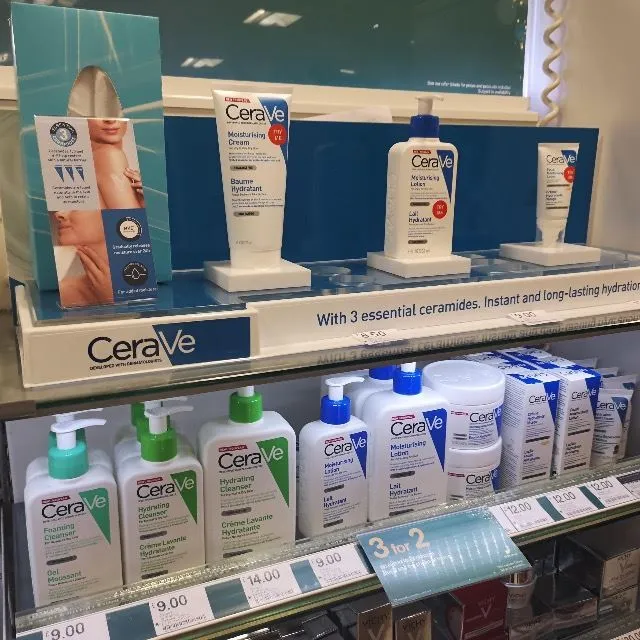 Cera Ve display in Boots 🩵